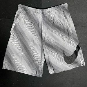 Nike Men Shorts XL